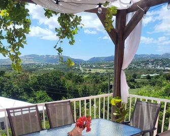 Mount Joy Getaway - Parham - Balcon