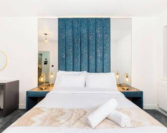 The Suites Inn Hotel Birmingham Merry Hill - Brierley Hill - Bedroom