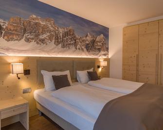 Hotel Villa Argentina - Cortina d'Ampezzo - Bedroom