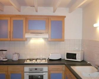 Gite La Chambonie, 2 Bedrooms, 4 Persons - Saint-Jean-la-Vêtre - Cocina
