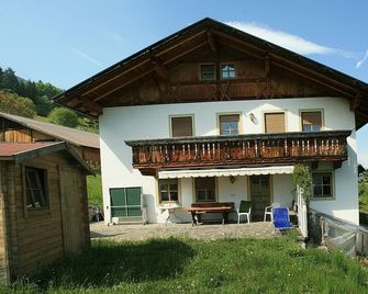 Agriturismo Gfaderhof Ferienwohnungen - Bresanona - Edificio