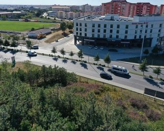 Business Express Hotel - Çerkezköy - Outdoor view
