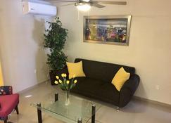 Nice apartment Zona Dorada! - Mazatlán - Living room
