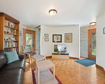 Totally Remodeled 2012 Brenner Tower! - Ellison Bay - Living room