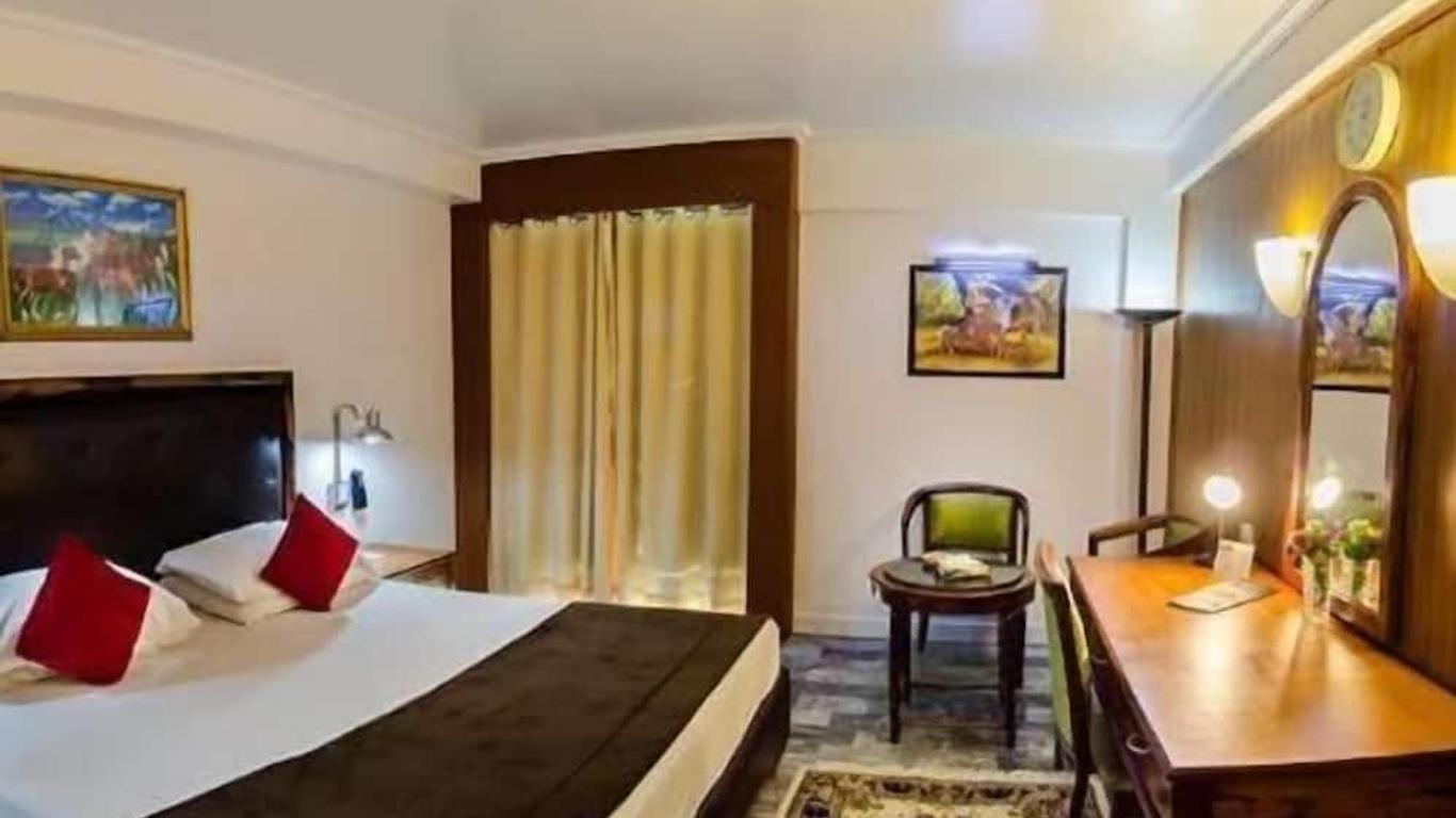 Hotel Galaxy