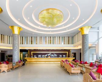 Aiyara Grand Hotel - Pattaya - Lobby