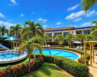 La Rivera Playa Palomino - Palomino - Piscine