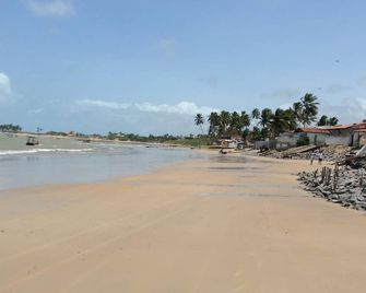 2 Bedroom 2 Bathroom On The Beach A Few Meters From The Sea. Family Friendly. - Maxaranguape - Beach