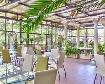 Estreya Residence Hotel - Святий Константин і Єлена - Ресторан