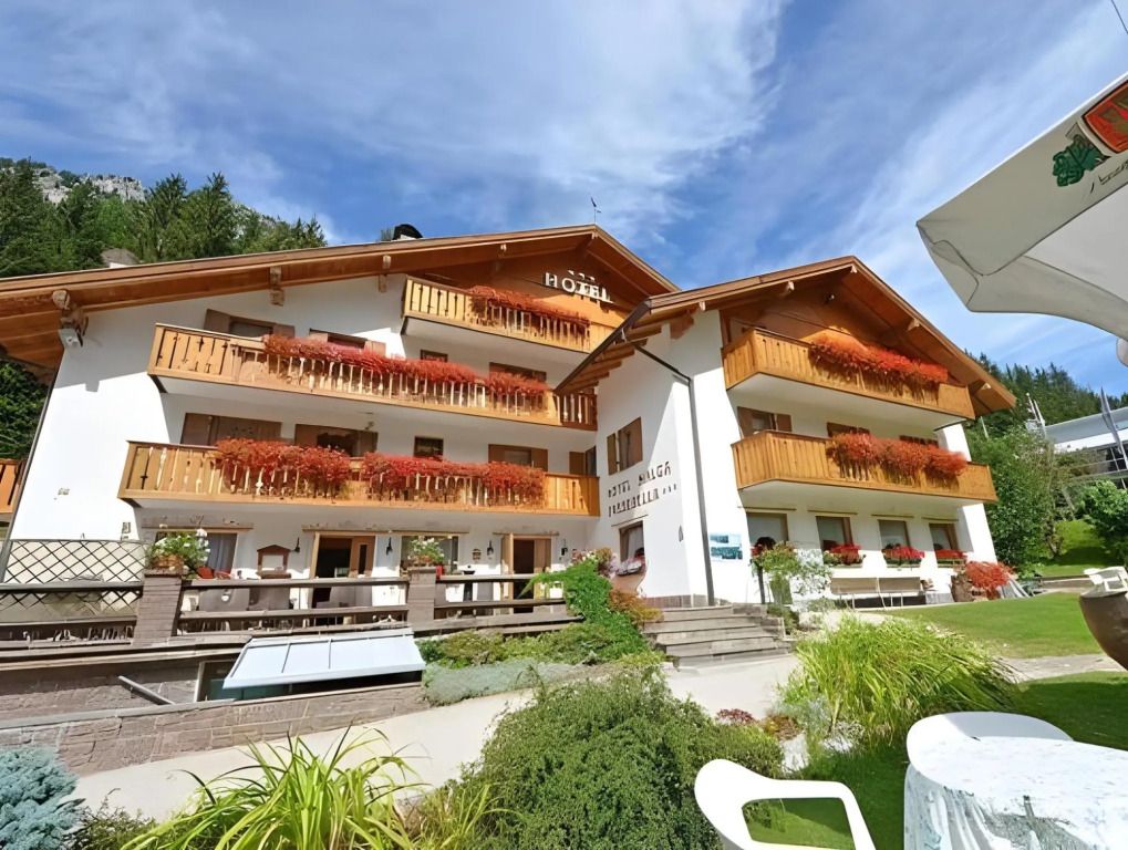 هوتل مالجا باسيرلا