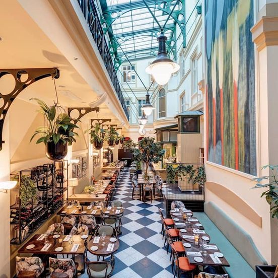 Elite Plaza Hotel image 1