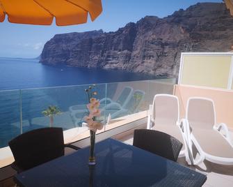 Spectacular Sunny Apartment With Wifi, Pool, Panoramic Cliff & Sea Views. - Los Gigantes - Balcon