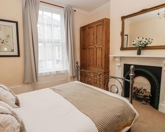 Flat 4 - Whitby - Bedroom