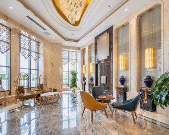 Zhangye Ducheng Holiday Hotel - Zhangye - Lobby