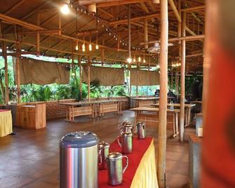 Bamboo And Bricks Resort - Panshet - Restaurante