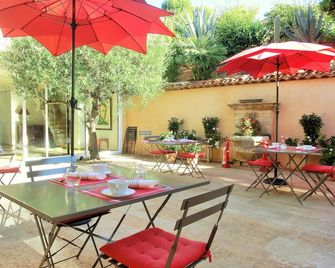 Villa Azur Golf - Bandol AOC - Patio