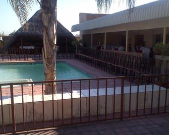 Richland Lodge Choma - Choma - Pool