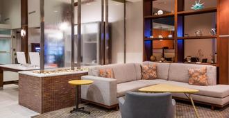 Holiday Inn Gulfport-Airport - Gulfport - Byggnad
