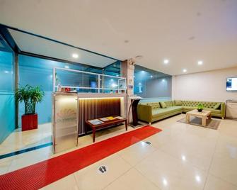 奧林巴斯廣場酒店 - 艾勒 - 大廳