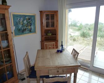 House On Atlantic Ocean On Sand Dune Ove - Сулак-сюр-Мер - Їдальня