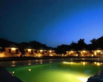 Infinity Rann Of Kutch - Nakhtarana - Piscina