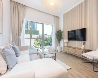 Stayshort - Stylish 1br Urban Living In Dubai Marina - Dubai - Living room