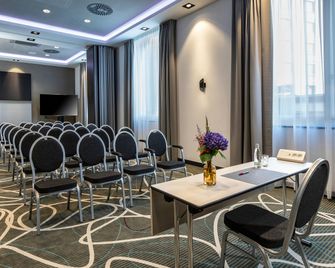 Leonardo Hotel Dortmund - Dortmund - Meeting room