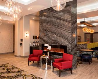 Hampton Inn & Suites by Hilton Thunder Bay - Thunder Bay - Salónek