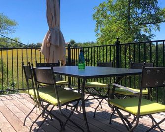 Gîte Figuier | Domaine du Cammazet | Gîtes & Lodges | Pool | Comfort | Nature - Gaudiès - Balcón