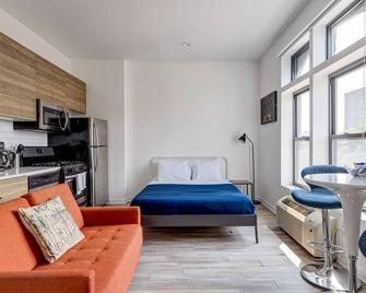River West, Third Floor Chicago by 747 Lofts - Chicago