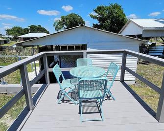 Fisherman's Get-A-Way - Okeechobee - Balcony