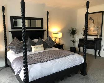 Black Horse - Peterborough - Bedroom