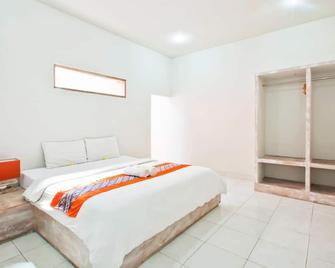 Cityzen Renon Hotel - Denpasar - Quarto