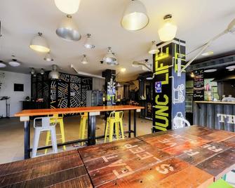 Spot On Junction Hostel - מאקאטי סיטי - בר