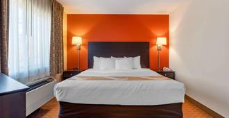 Quality Inn & Suites - Mason City - Schlafzimmer