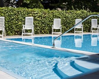 Hotel Athena - Cervia - Pool
