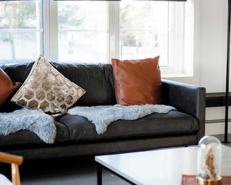 Loft Hotel Rauma - Rauma - Living room