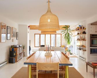 Hudson Hill House - Sun & Fun w/ Pool near Hudson - Hudson - Dining room