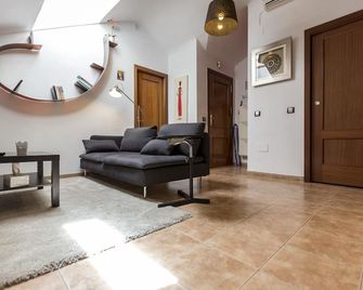 Ático Centro Málaga - Málaga - Olohuone