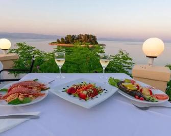 Aegli Hotel - Perama