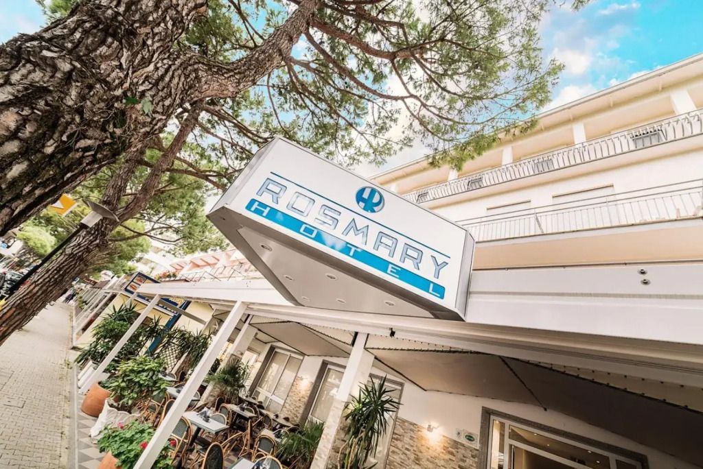 هوتل روزماري