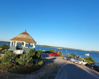 Island View House Bnb Self Check-In - Portland - Outdoors view