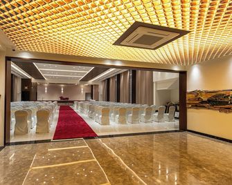 Hotel M Pro Palace Mysore - 12 Minutes To Mysore Palace - Maisur - Lobi