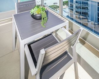 Monte Carlo by Miami Vacations - Miami Beach - Balcón