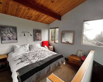 Serene hillside home near Ohlsen’s Rec Center - The Sea Ranch - Habitación