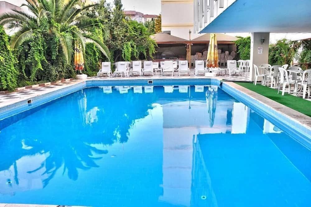 هوتل روكس رويال