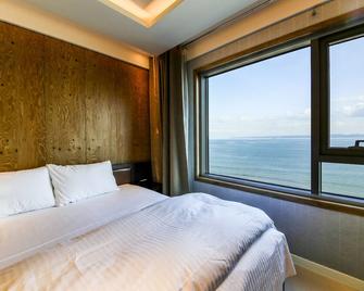 Win Hotel - Pohang - Schlafzimmer