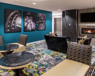 Residence Inn by Marriott Pittsburgh Oakland/University Place - Pittsburgh - Lobby