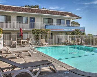 Motel 6-Mojave, Ca - Mojave - Bazén