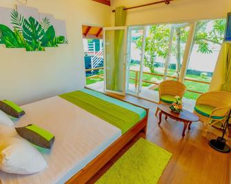 Kurumba Luxury Cabin - Ahangama - Bedroom